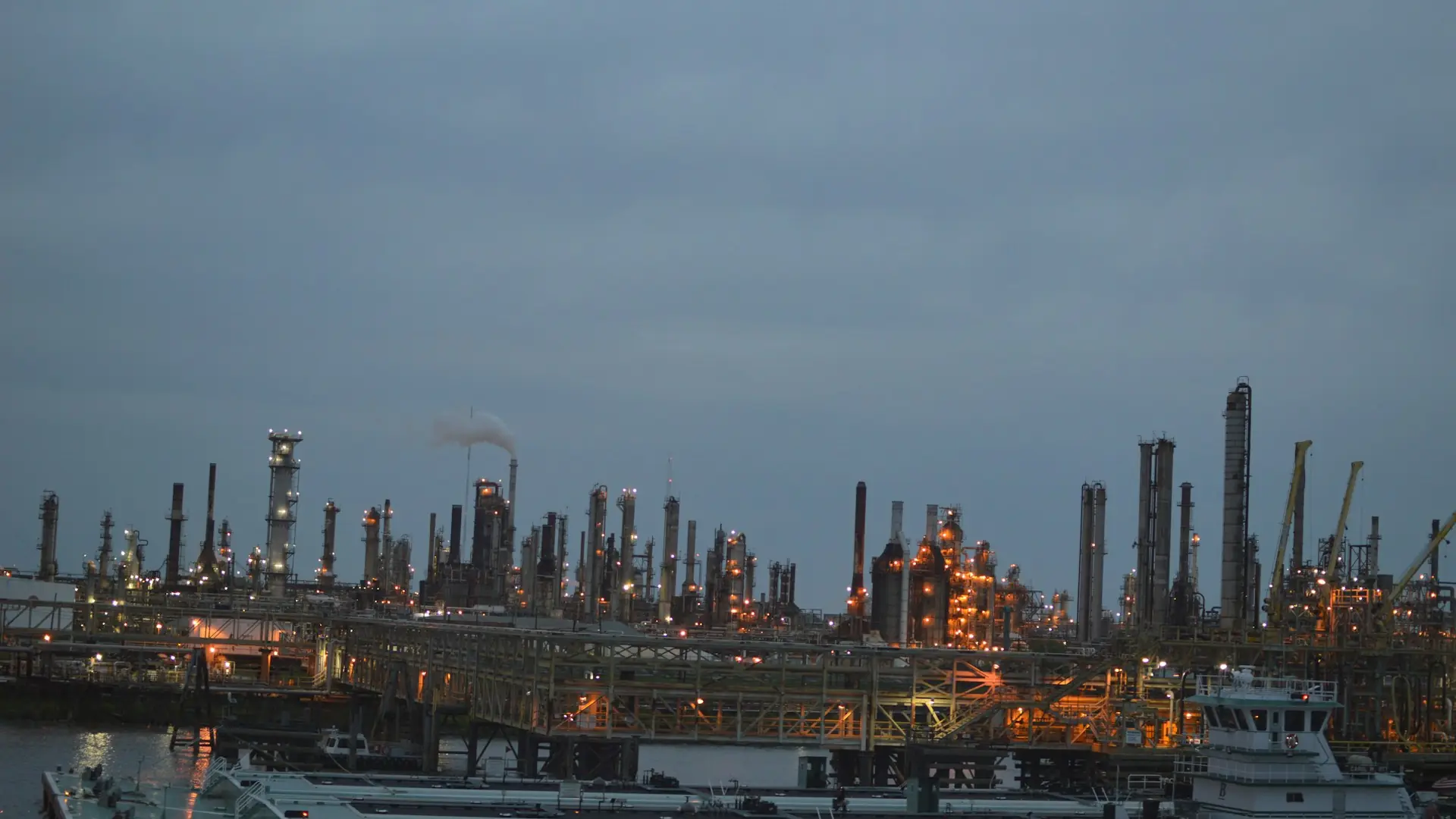 Прямые поставки нефтепродуктов с НПЗ